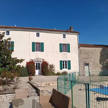 Les Hirondelles Villemain